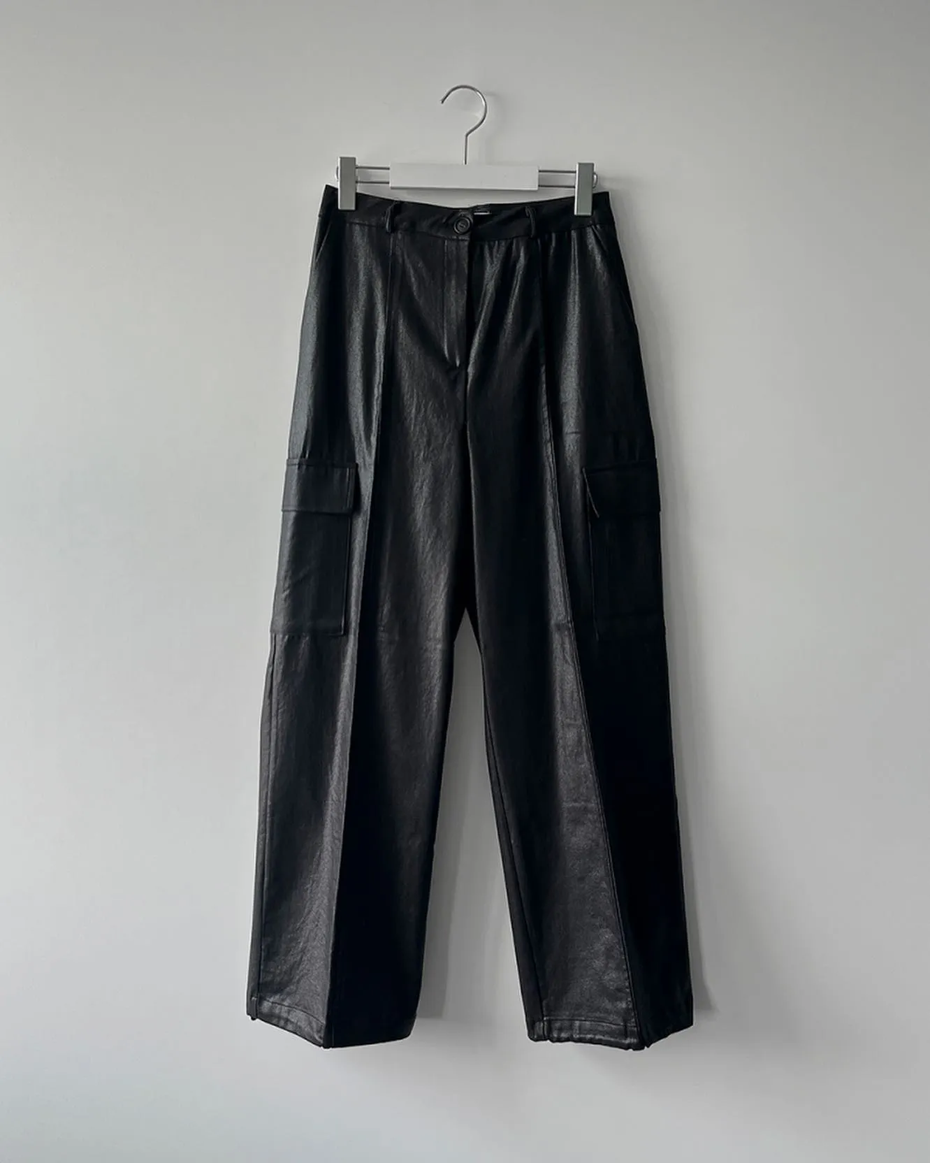 Detailed Cargo Pants