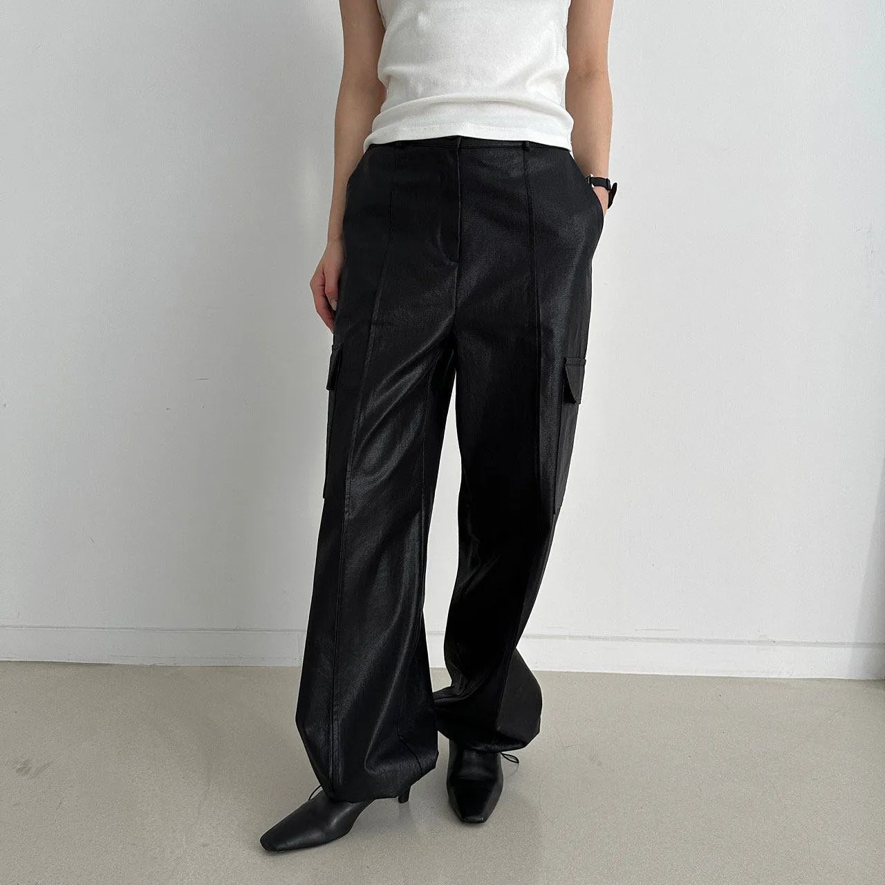Detailed Cargo Pants