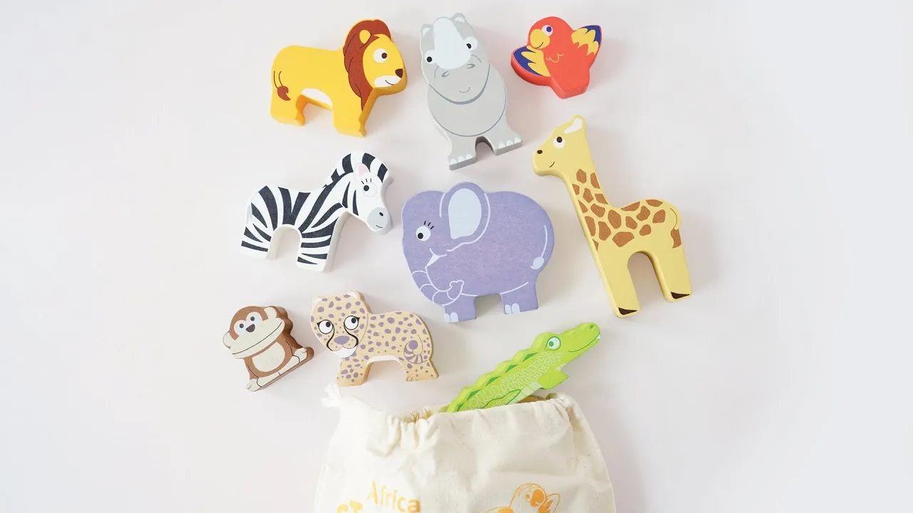 Petilou Africa Stacking Animals & Bags
