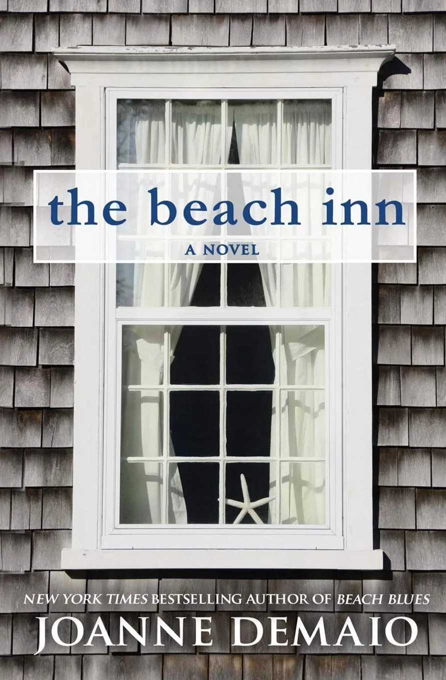 The Beach Inn (The Seaside Saga) Paperback – May 16, 2017