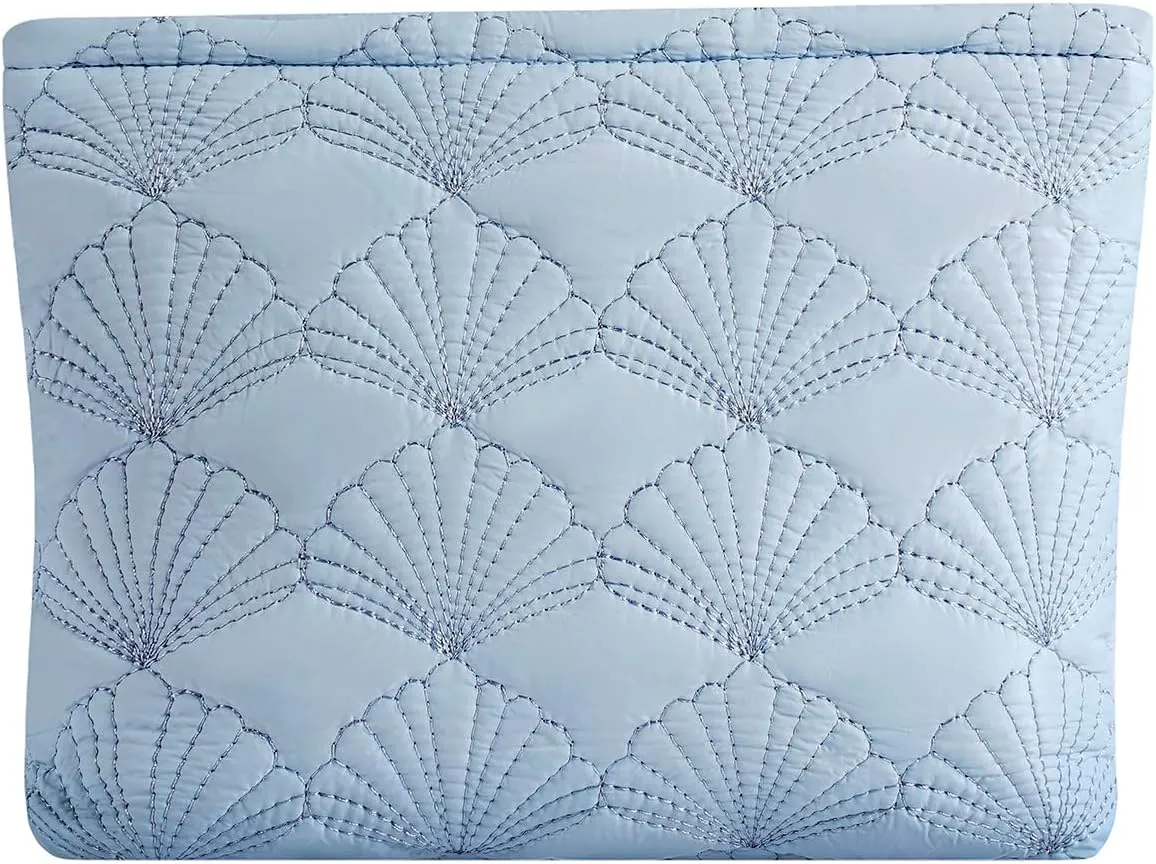 uekeboag White Quilted Cotton Makeup Pouch,Coquette Quilted Toiletry Bag for Women and Girls, Floral Coquette Organizer Bag, Aesthetic Travel Cosmetic Bags(LightBlue Shell)