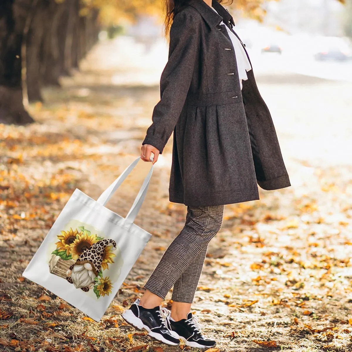 ZHAMEN Gnomes Gifts for Women - Funny Thanksgiving Pumpkin Christmas Halloween Sunflower Tote Bag